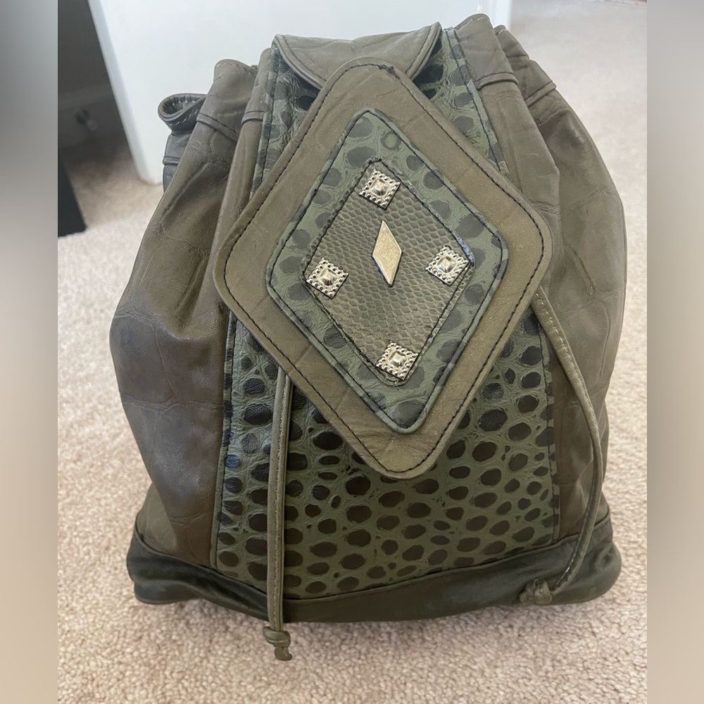 Vintage leather bag